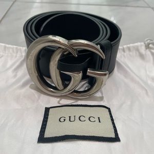 AUTHENTIC Black Gucci belt with bag, SZ 85